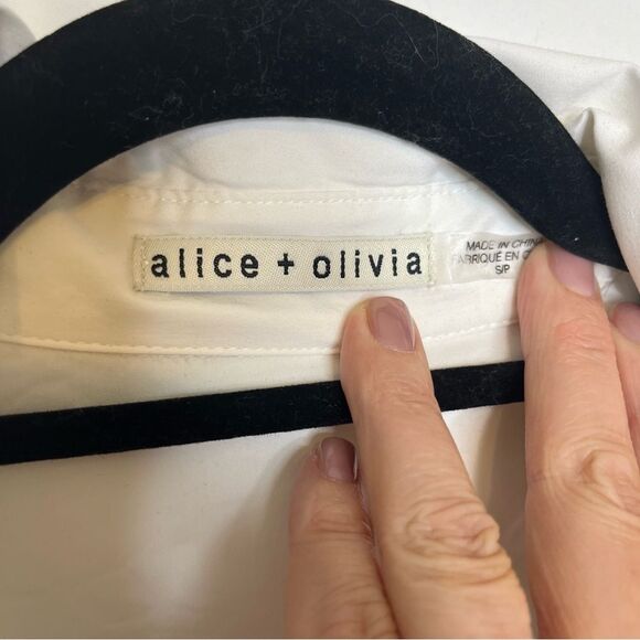 Alice + Olivia Finley Heart Embellished Button Down S - Picture 4 of 8